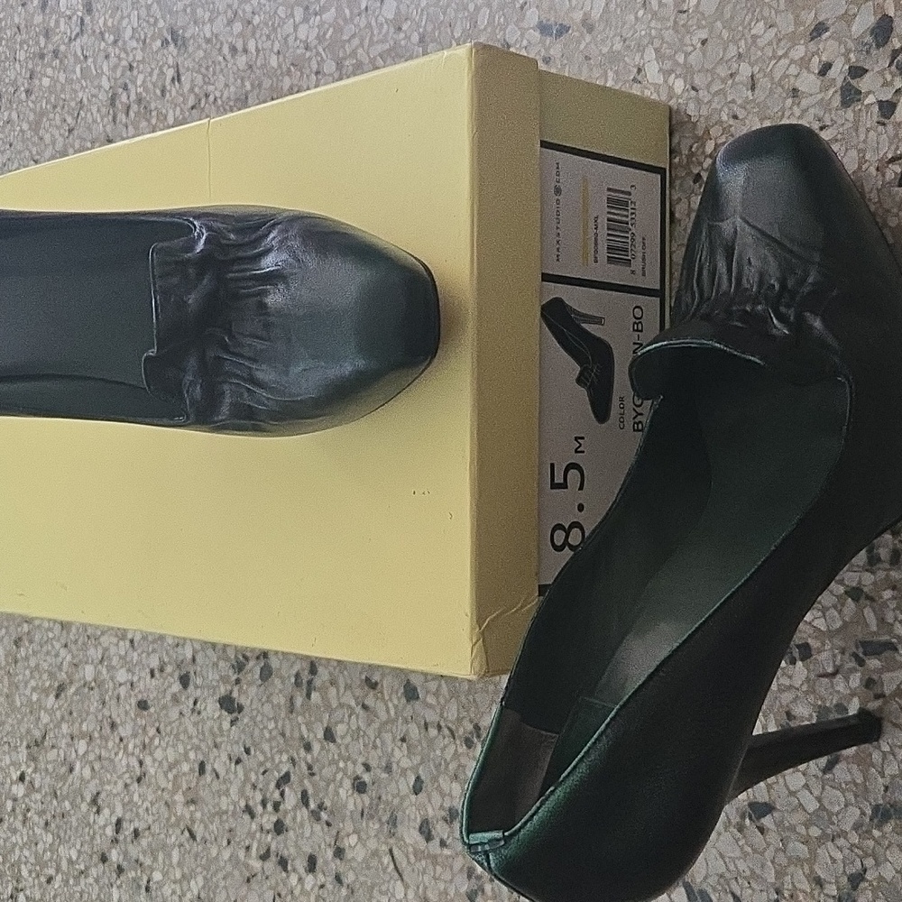 Elegant Dk Green Heels